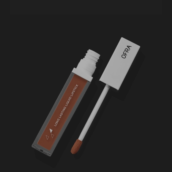 Liquid lipstick (open to offers) - Picture 1 of 4